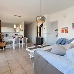 Gordan With Garden, 3 Min Walk To The Apartment *