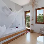Apartment Gordan With Garden, 3 Min Walk To The Trogir