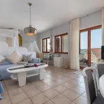 Apartment Gordan With Garden, 3 Min Walk To The Trogir