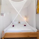 Apartment Gordan With Garden, 3 Min Walk To The