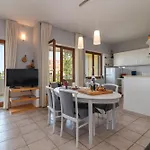 Gordan With Garden, 3 Min Walk To The Apartment *