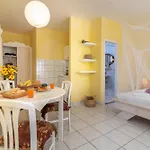 Apartment Gordan With Garden, 3 Min Walk To The *