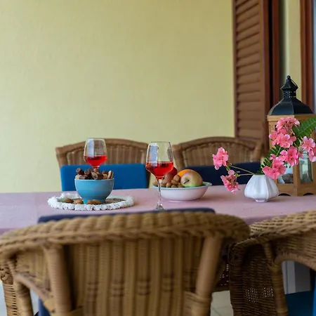 Gordan With Garden, 3 Min Walk To The Daire