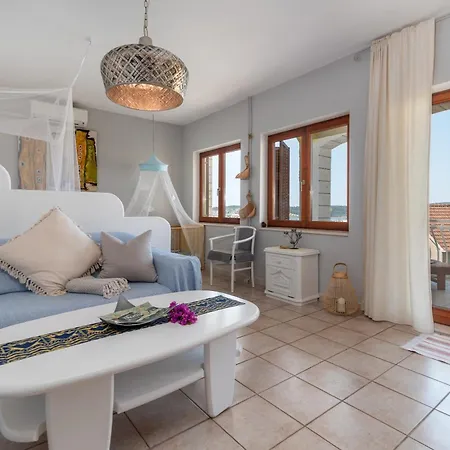 Gordan With Garden, 3 Min Walk To The