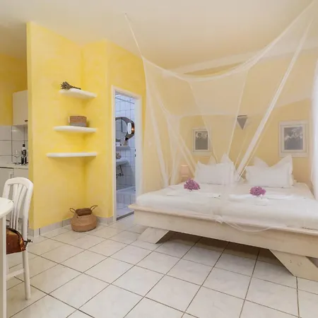 Daire Gordan With Garden, 3 Min Walk To The