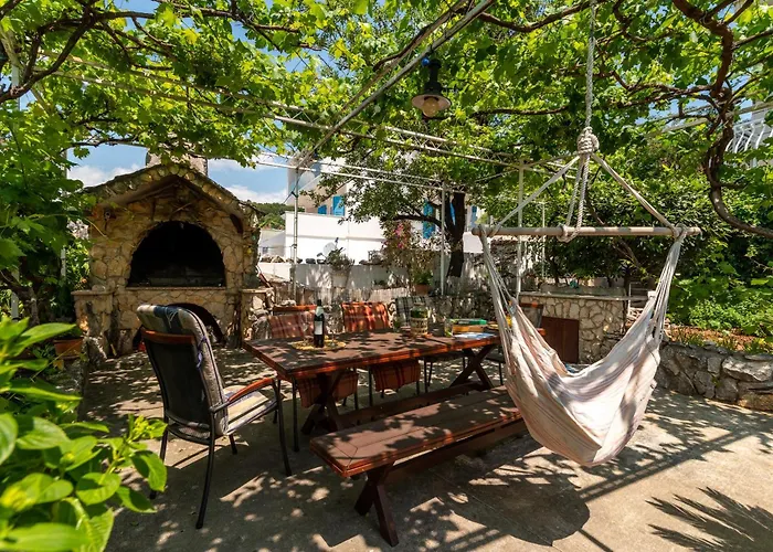 Gordan With Garden, 3 Min Walk To The 아파트